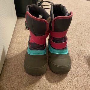 Girls snow boots